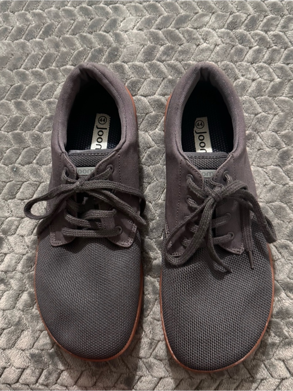 Men's Joomra minimalist barefoot wide toe zero drop gray lace up shoes.